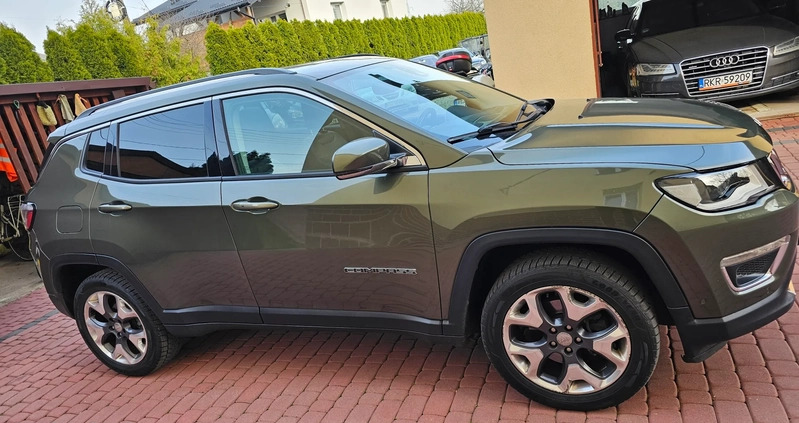 Jeep Compass cena 72500 przebieg: 268000, rok produkcji 2018 z Goleniów małe 781